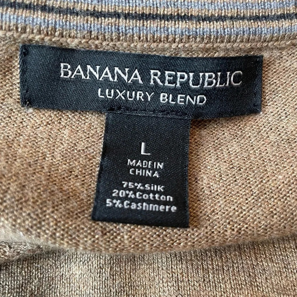Banana Republic Luxury Blend VNeck Sweater Men's Size Large Tan Cotton Cashmere - Picture 6 of 6